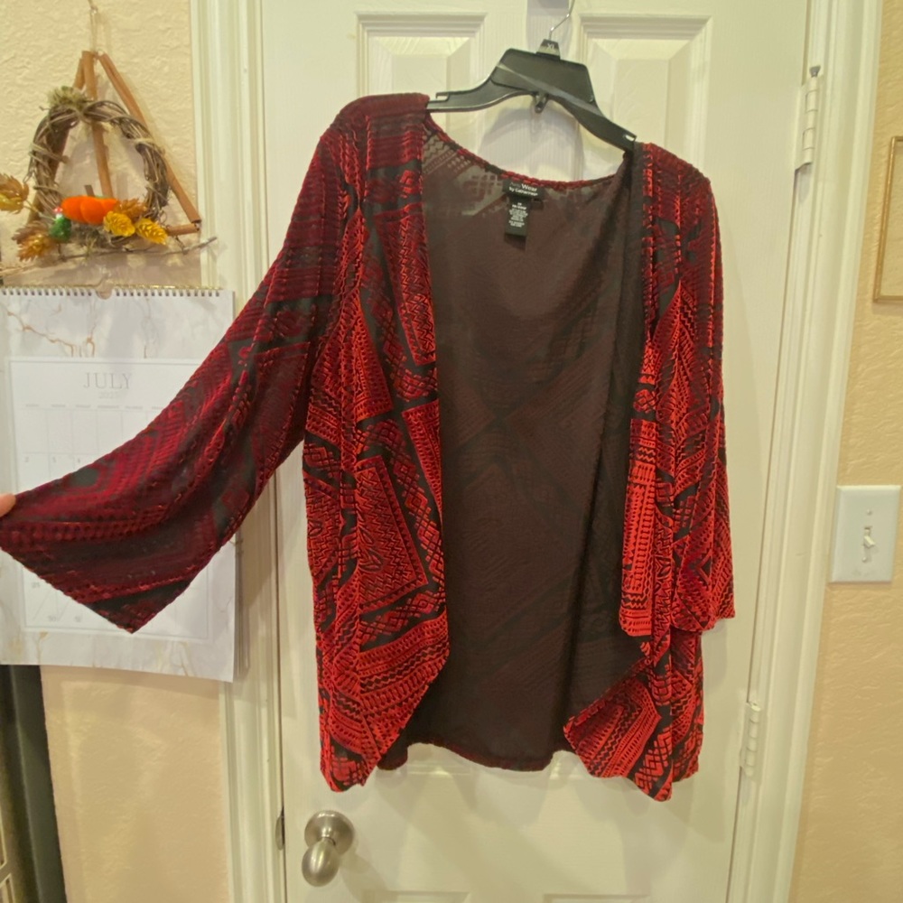 Ladies Catherine’s AnyWear Stretch Velvet Burnout Cardi, blk/red size 18/20W